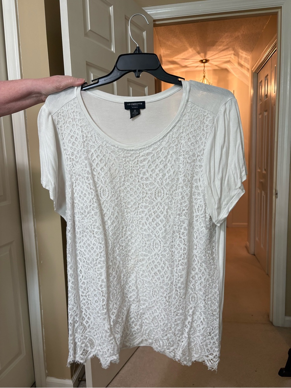 Liz Claiborne Cream Lace Front Short Sleeve Tee